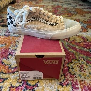 Vans style 36 Decon, mix match